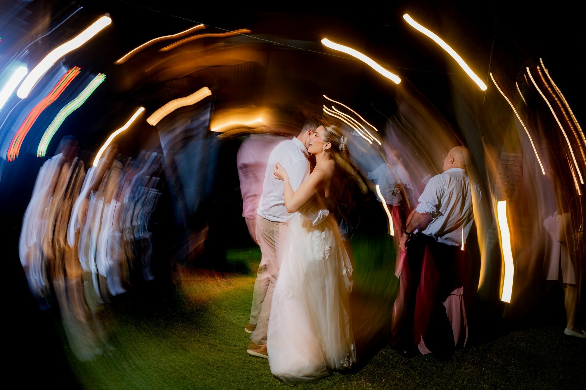 Foto Fotografia Documental de Casamento: Por que esse estilo é tão importante para o seu grande dia Foto Fotografia Documental de Casamento: Por que esse estilo é tão importante para o seu grande dia - Imagem 3
